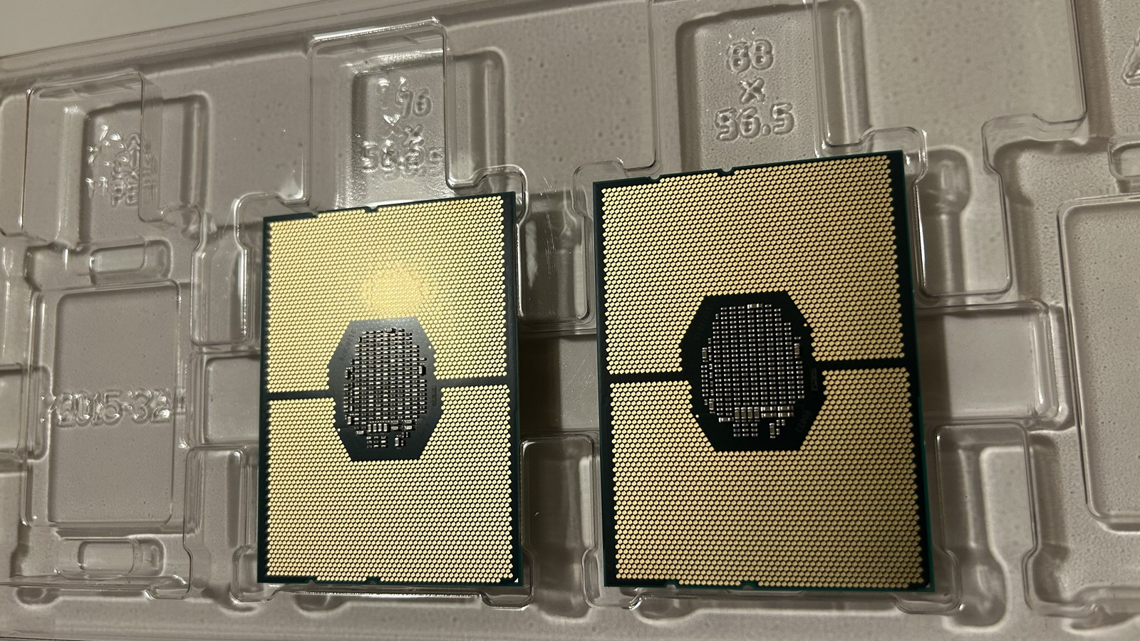 Intel Xeon Gold 5218R SRGZ7 2.10GHz 20-Core LGA3647 CPU - Image 4